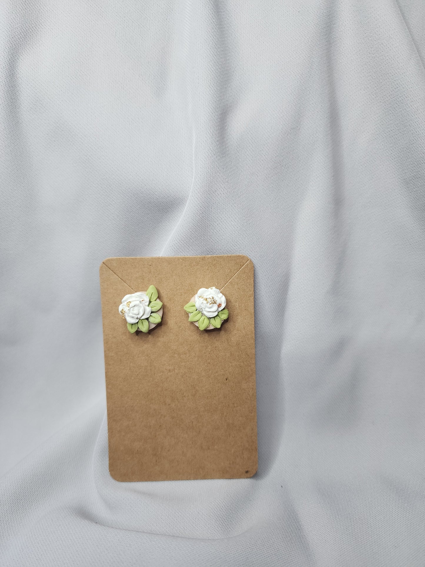 White Stud floral earrings