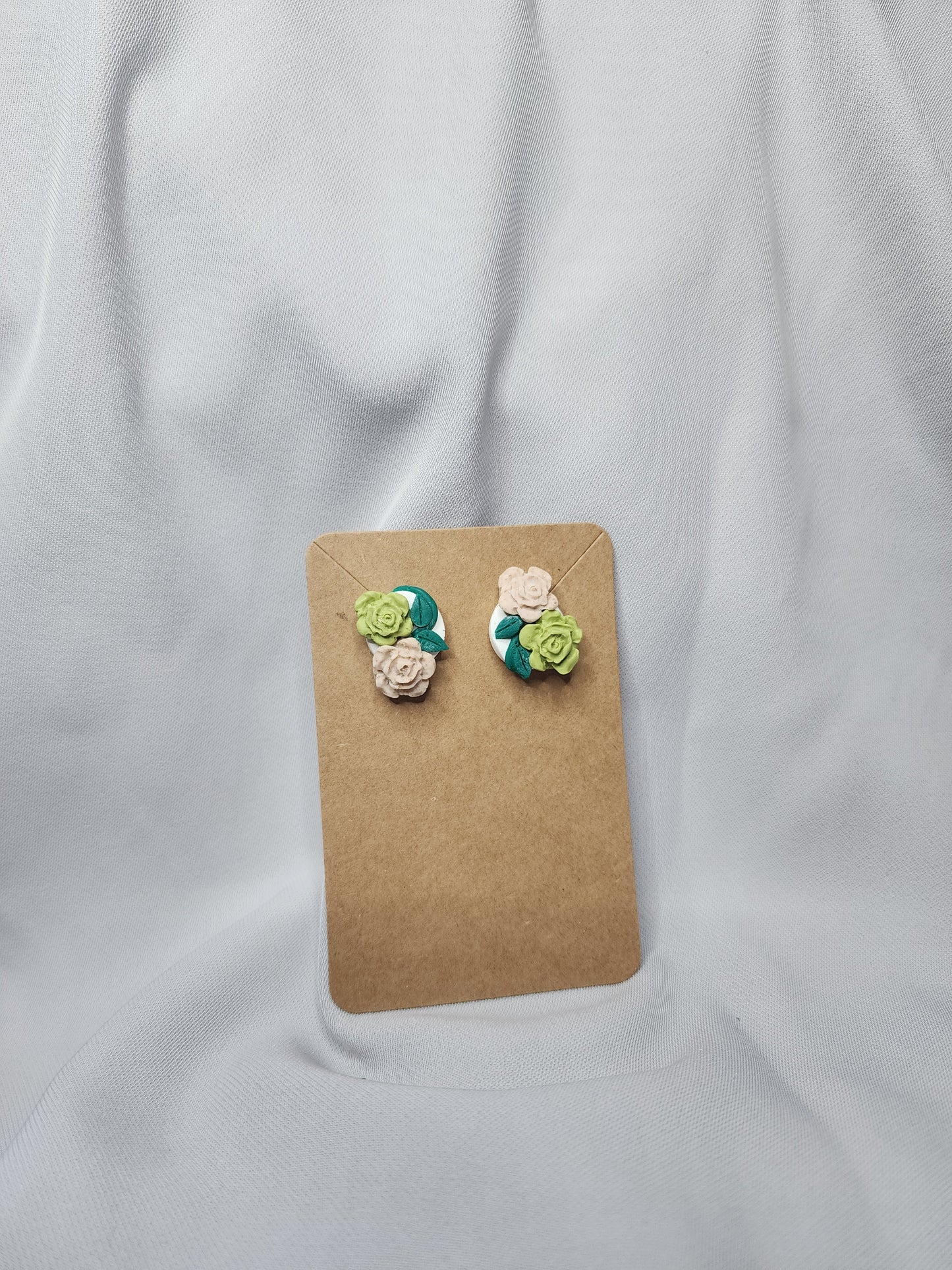 Dos Flores Stud Earrings