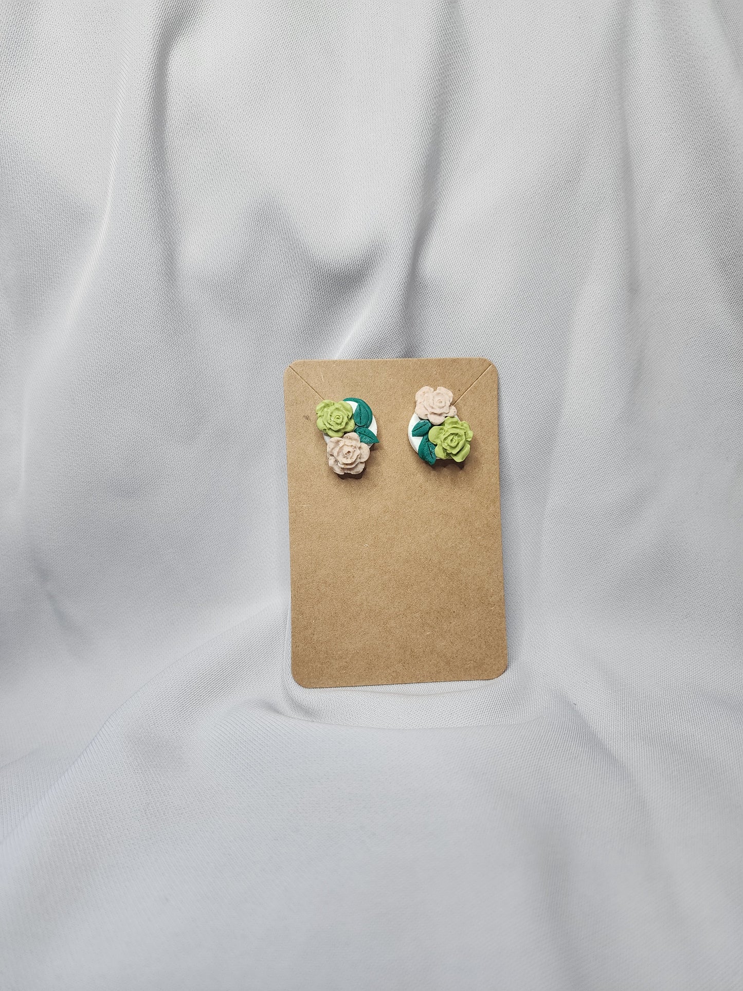 Dos Flores Stud Earrings